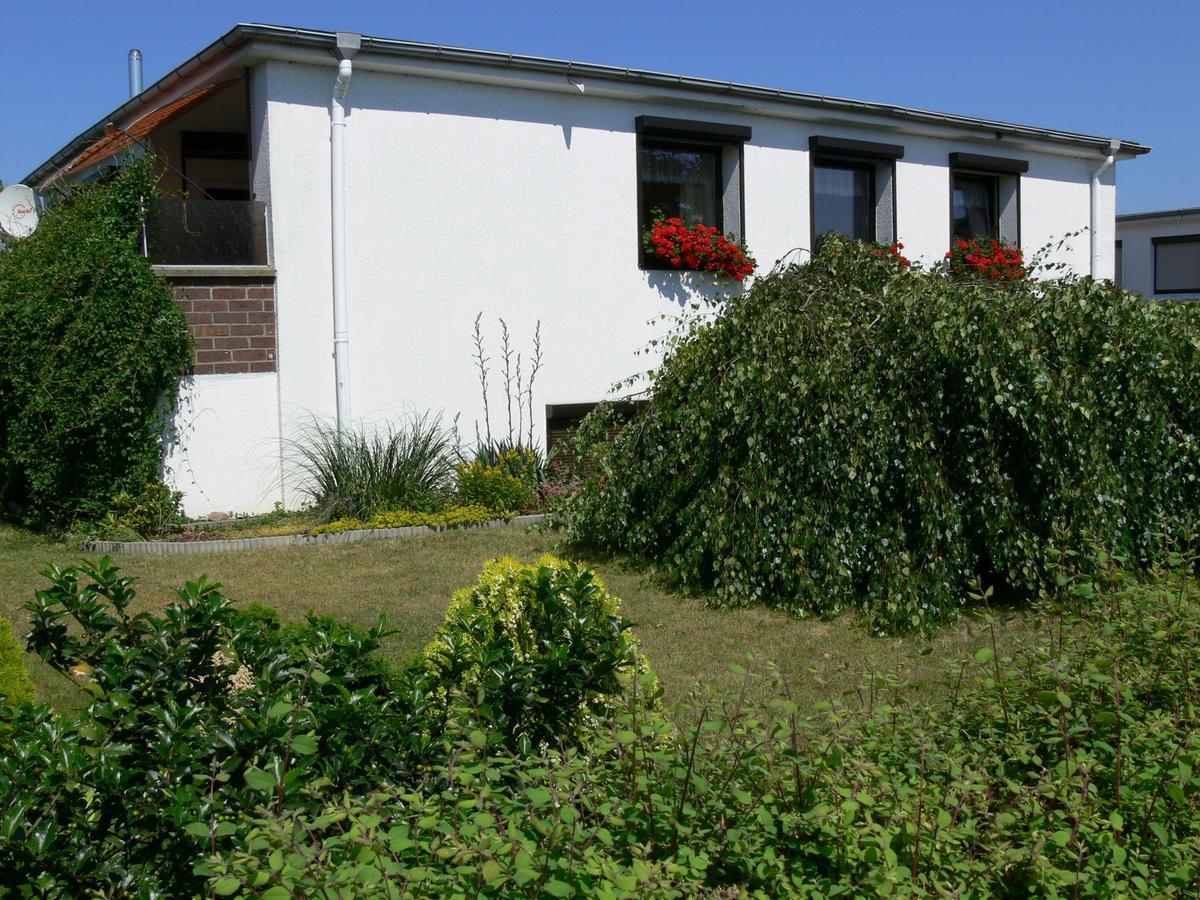 Apartment Rerik With Fenced Garden Ngoại thất bức ảnh